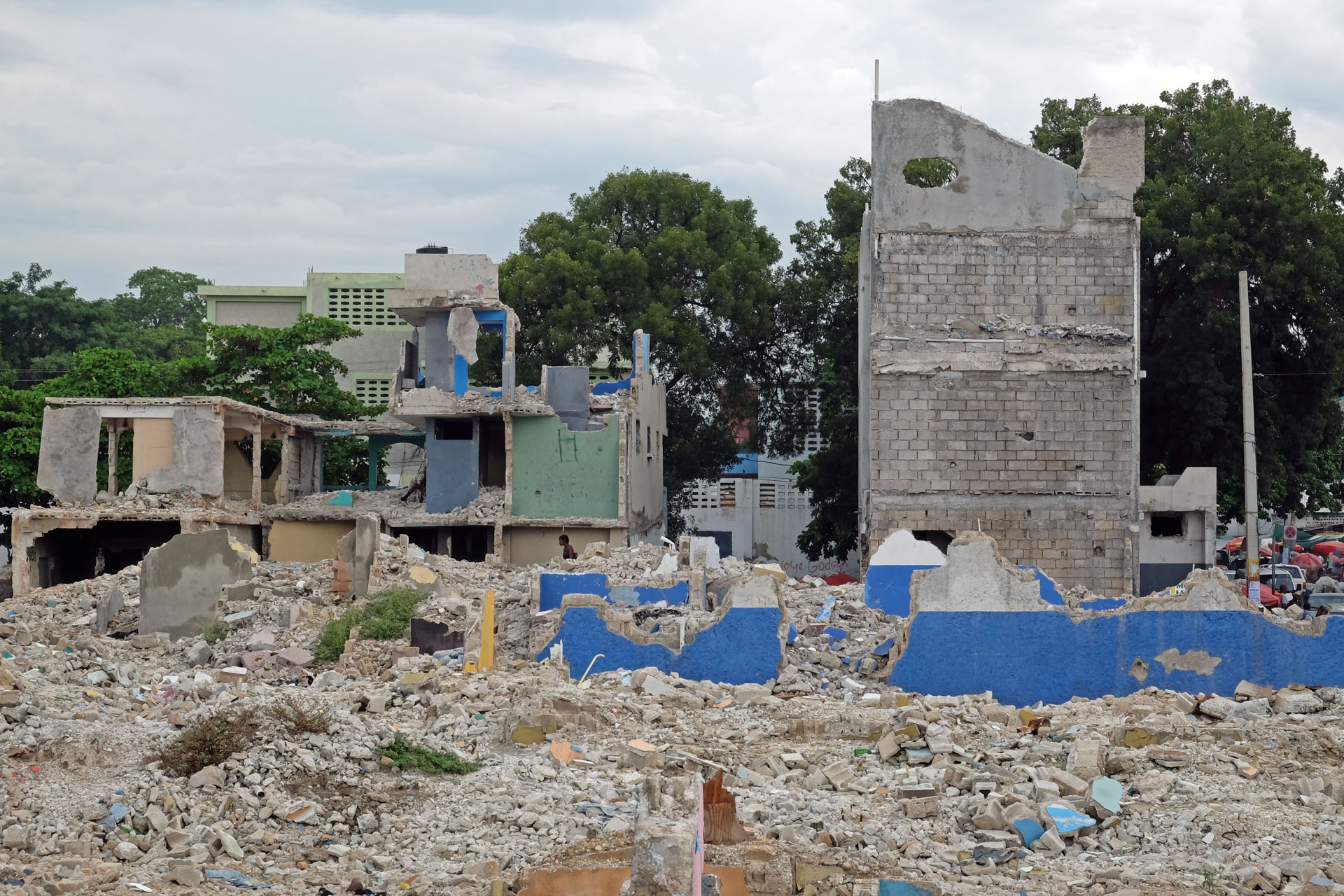 Port-au-Prince frauen geile alte in Geile Frau